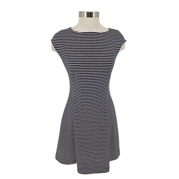 GAP Fit Flare Dress Navy Blue Stripe Cap Short Sleeve Zip Back A Line 4 - Picture 1 of 7